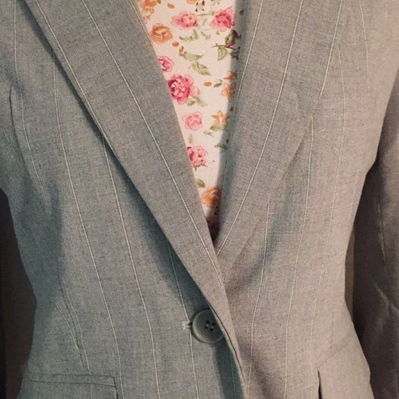 NYCO Gray FULL business suit - pinstripe - Picture 2 of 6